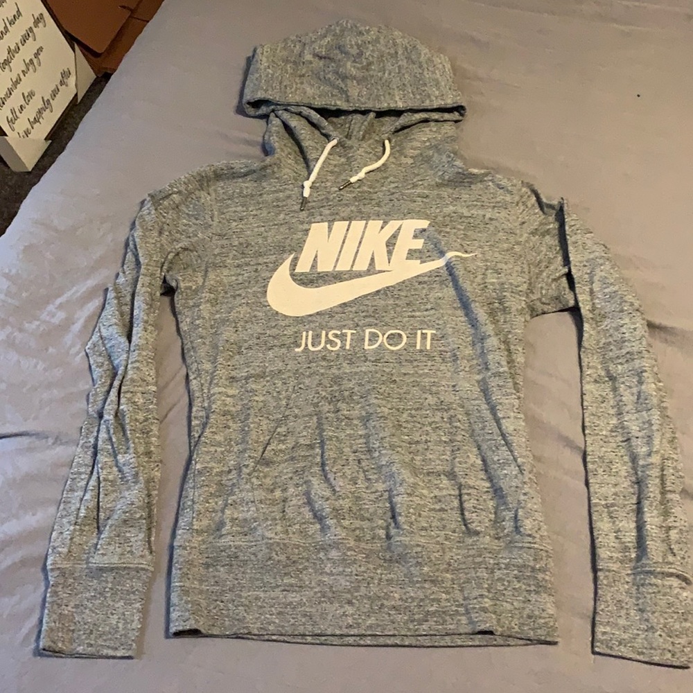 Nike long sleeve hoodie